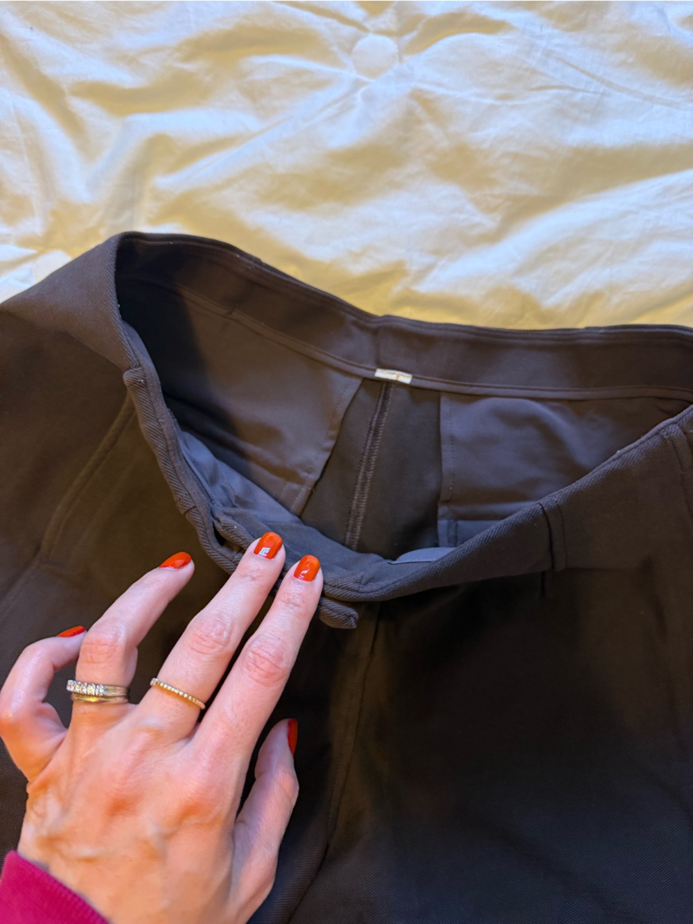Lululemon High-Rise Brown Women's Tailored Shorts - Picture 2 of 3